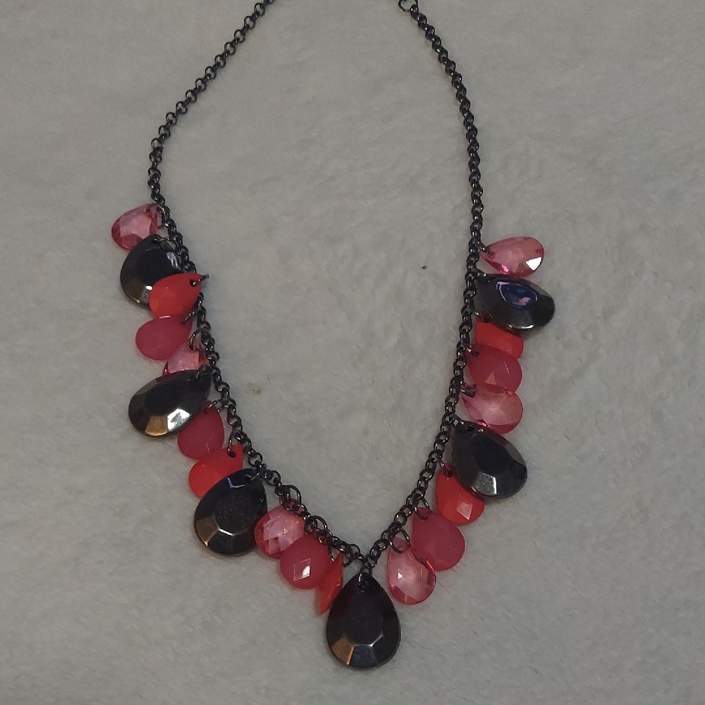 6/$10 Paparazzi Black and Pink Teardrop Necklace